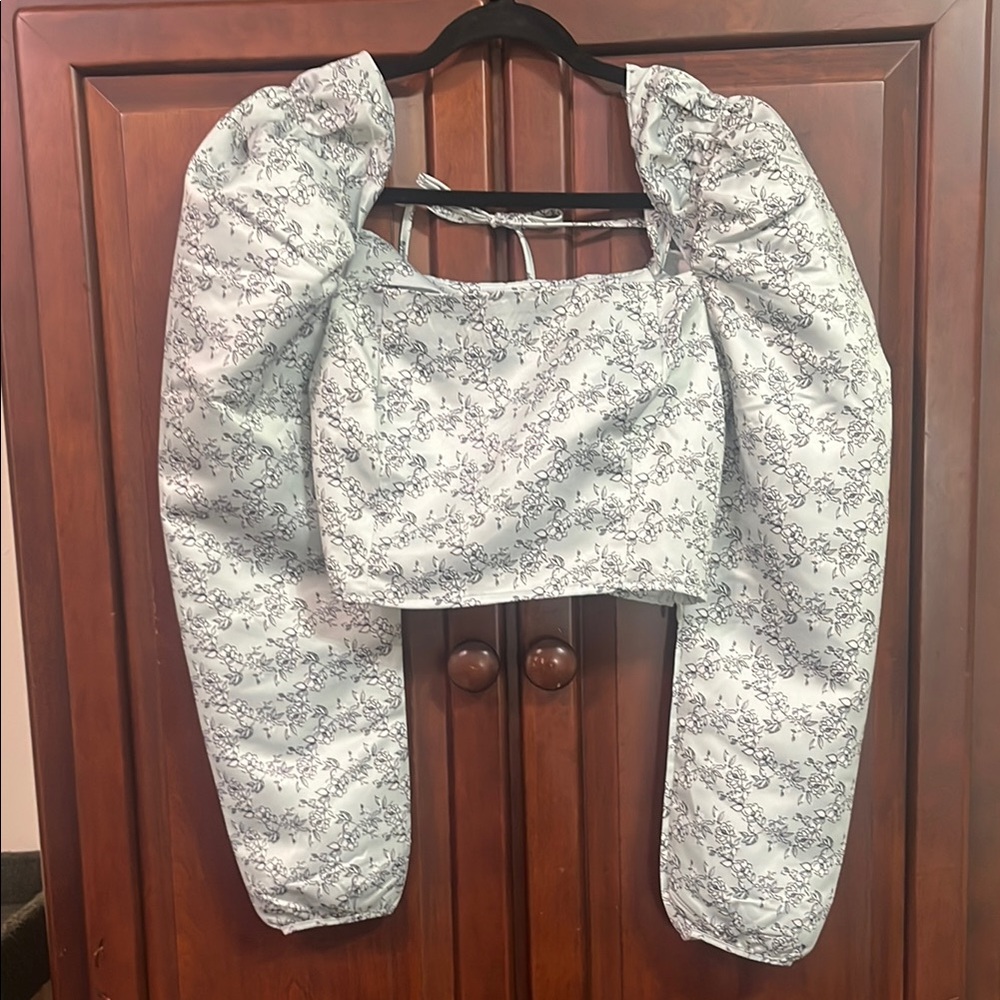 Floral Puff Sleeve Crop Top